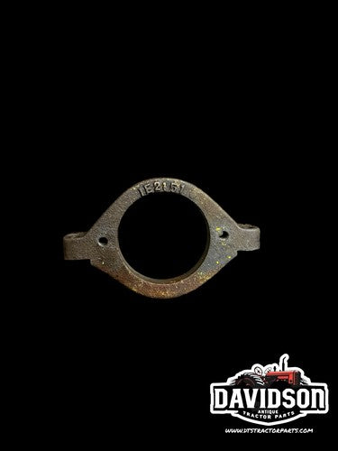 1960 Oliver 550 Hydraulic Pump Bracket 1E2151   Tractor