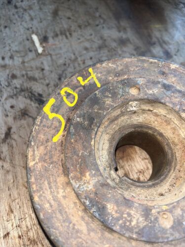 International 504 diesel Utility Tractor engine motor crankshaft crank pulley