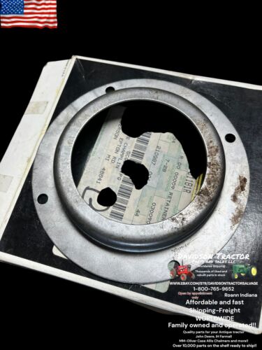 OEM  REAR AXLE OUTER FELT SEAL RETAINER FOR JOHN DEERE B TRACTOR B1181R