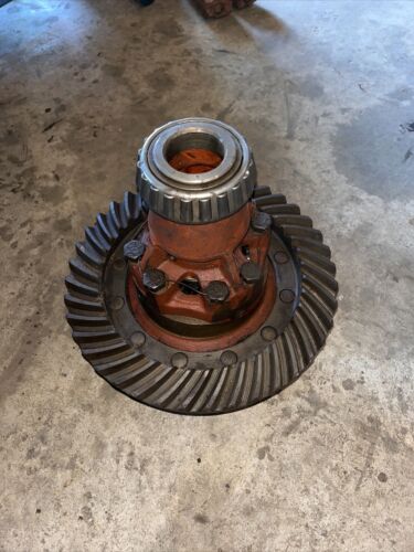 IH International 444 2444 2424 B414 Rear differential  Rear End  Gears Axel