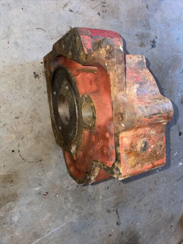 IH Farmall 381462R1 PTO Housing