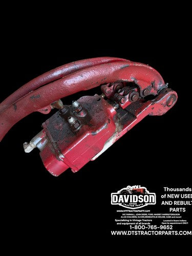 IH Farmall 826 Good Working Brake Valve Assembly W/mounting Bracket And Pedals