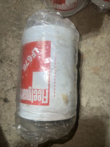New Genuine Fleetguard LF678 Oil Lube Filter