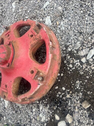 IHC W-9 WD9 McCormick Tractor Front Hub W/Cap Antique Tractor