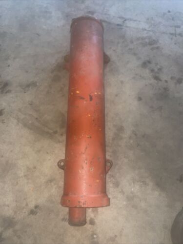 International IH 1066 tractor diesel engine motor oil cooler assembly