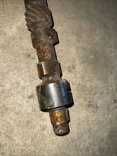 International Super M Camshaft W/O Gear 45955 D