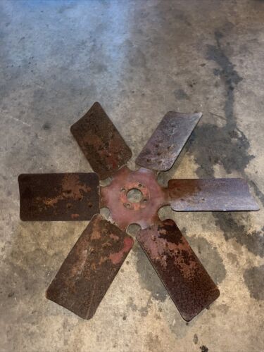 Farmall 560 IH tractor ORIGINAL 4 blade gas engine fan Antique Tractor