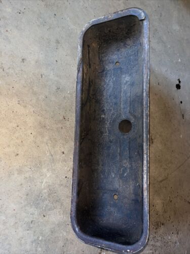 Allis Chalmers B or C Tractor ; Valve Cover