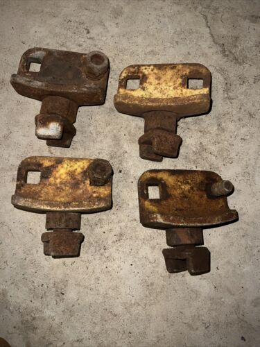 Farmall 350 utility spin out wheel Clamps Set Of 4