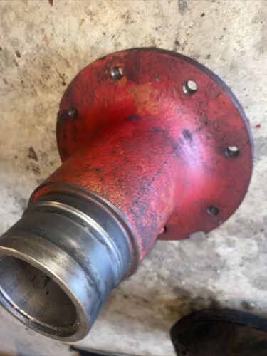 International Farmall 300 Utility Rear Hub 361583R1   Antique Tractor