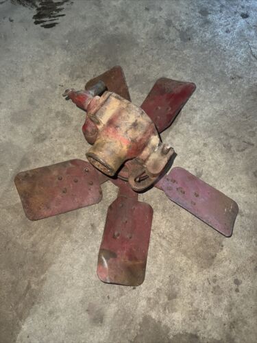International Farmall 560 Fan Assembly W/pulleys And Brackets