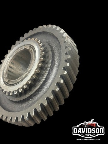 John Deere 2010 RU Transmission 1st & 2nd Speed Gear T13167T  Tractor