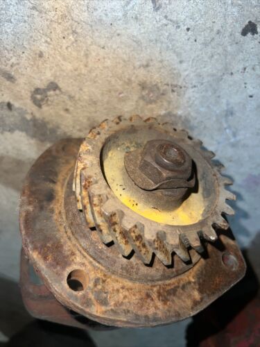 Farmall H Early SH tractor Original IH engine motor distributor drive assembly