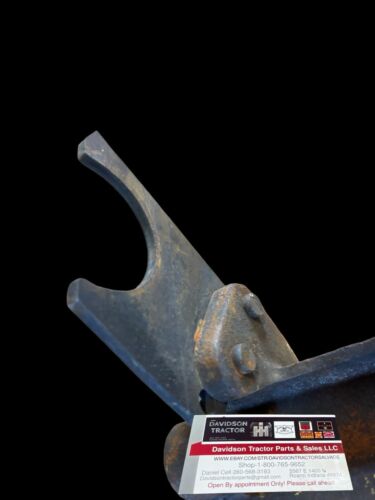 USED JOHN DEERE TRACTOR TRANS 2ND & 5TH SPEED SHIFTER YOKE A4014R AA4626R