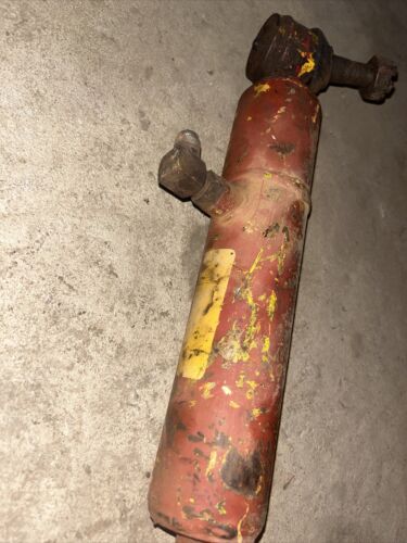 International Farmall 444 IH tractor Right powersteering power steering cylinder