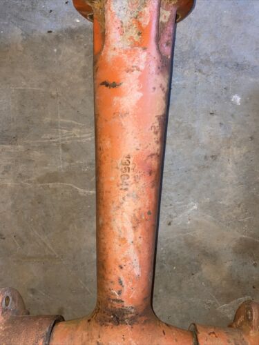 BF Avery Tractor Narrow front pedistal w/Hubs Antique Tractor
