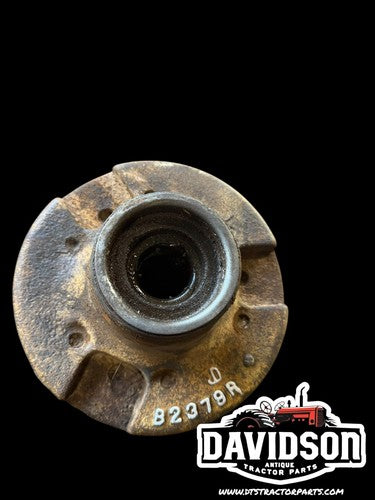 John Deere B heavy duty front hub B2379R Antique Tractor