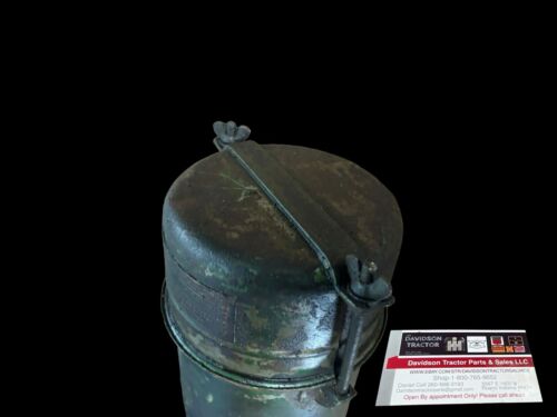 John Deere unstyled US B air cleaner top casting AB327R AB327