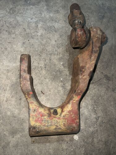 Center Steering Arm IH International 531235R1 USED