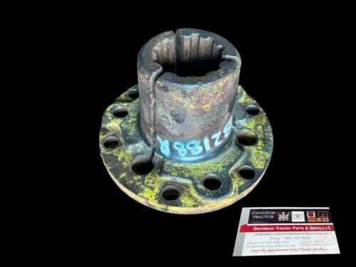John Deere B Original 12 Spline Rear Wheel Hub & Collar B2188R Antique Tractor