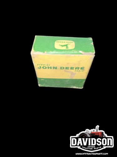 Genuine John Deere M Adapter M1513T New Old Stock