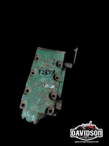 John Deere 520 530 620 630 720 730 Single Hydraulic Control Box F2831R.