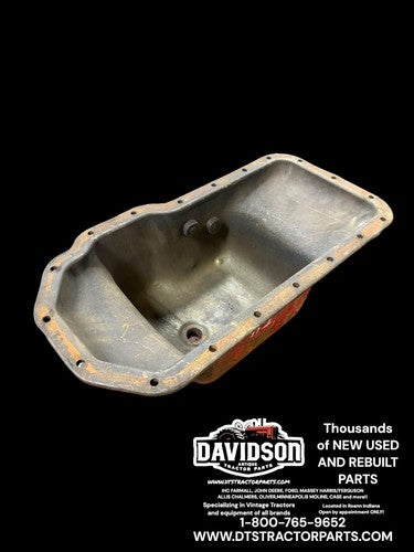 IHC Farmall H Oil Pan Antique Tractor Nice One!