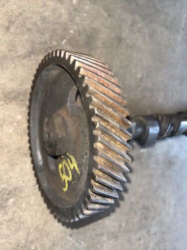 International 340 504 Camshaft 308391R1 W/ Pulley