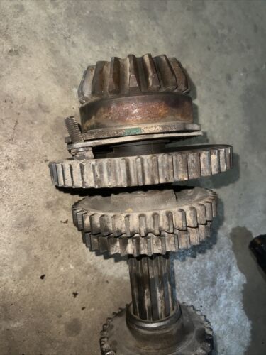 McCormick W6 WD6 Farmall Transmission/Pinion Shaft And Gear Assembly 57271-DC