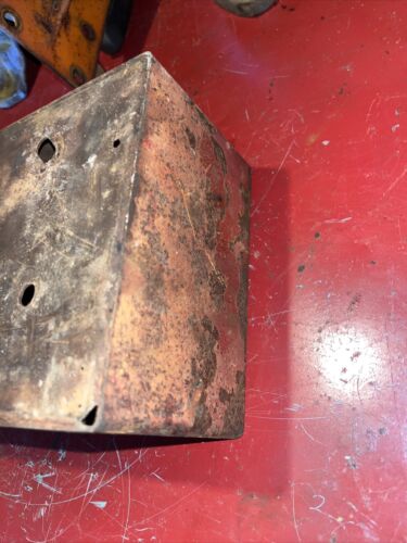 IH Farmall INTERNATIONAL 300 350 400 450 TOOLBOX ON TOP OF TORQUE  GOOD SHAPE