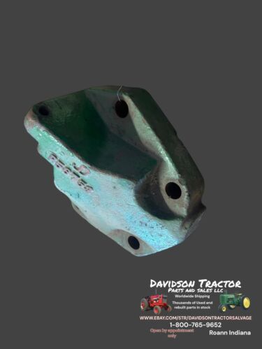 USED JOHN DEERE R58753 COVER 4040, 4240, 4440 TRACTORS Rockshaft Cover