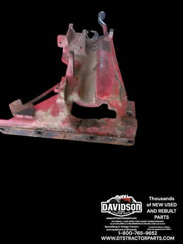 1970 Farmall IH 826 Tractor Right Dash Support Bracket 398109R3