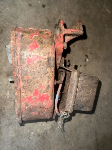McCormick W9 WD9 Standard Wheetland Tractor Amp Box W/bracket Antique Tractor