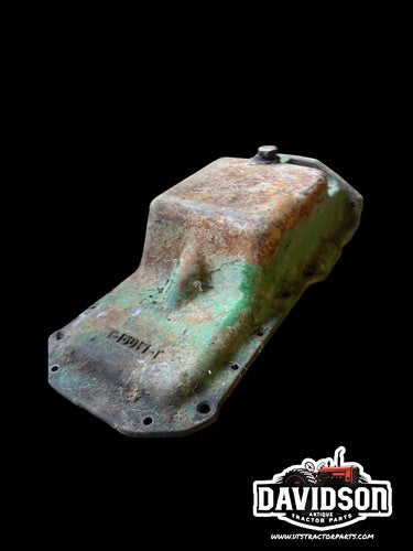 JOHN DEERE 2010 CRAWLER DOZER TRACTOR. ENGINE OIL PAN T15017T