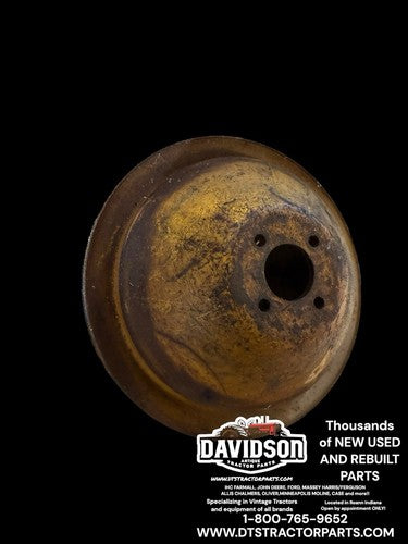 International 574 674 2500 A,B TD8E 125 E D239 Fan Pulley Antique Tractor