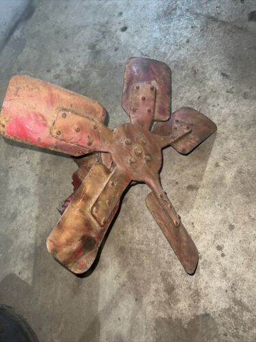 International Farmall 560 Fan Assembly W/pulleys And Brackets