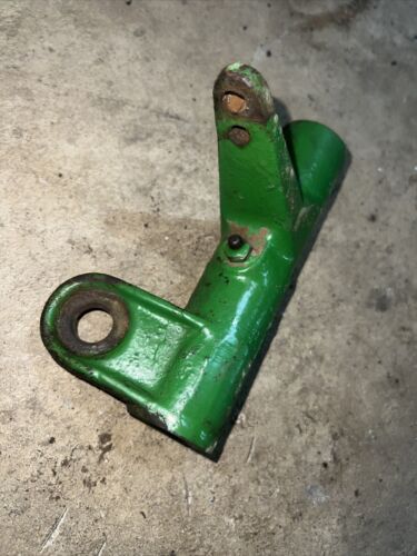 LH BRAKE HOUSING LEVER - JOHN DEERE 2010 Utility T12119