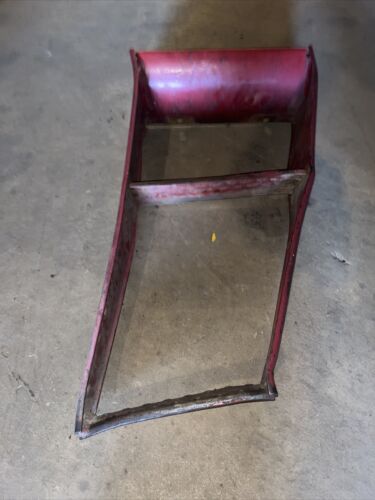 International Farmall 56 66 86 series Tractor IH steps to platform or cab