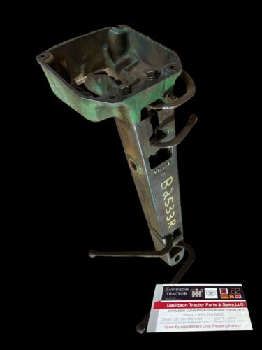 JOHN DEERE B STEERING SUPPORT WITH LEVERS B2533R