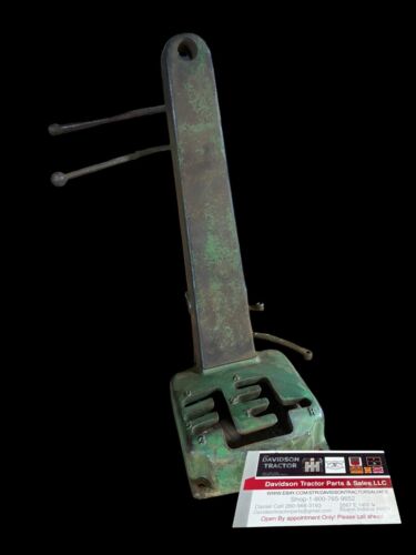 JOHN DEERE B STEERING SUPPORT WITH LEVERS B2533R