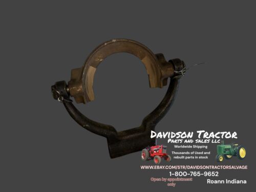 USED B171R & B172R John Deere Unstyled B Tractor Fork & Clutch Collar Assembly