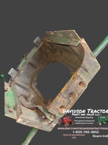USED JOHN DEERE A4459R CAST DASH PLATE STEERING SUPPORT John Deere 60 Tractor