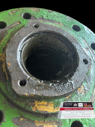 John Deere B heavy duty front hub B2379R Antique Tractor