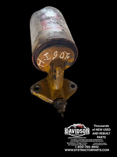 IH 3136047R1 Oil Filter Base International 584 248 454 585 784 574 595