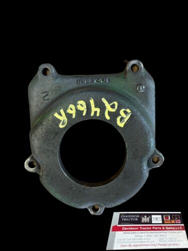 JOHN DEERE LATE B. CRANKSHAFT END COVER B2466R WITH PACKING OIL SPACER.