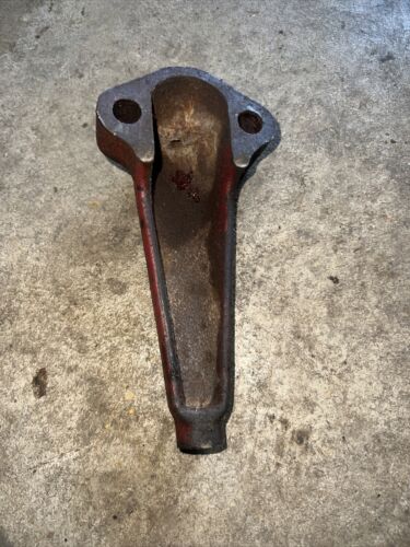 IHC McCormick WD9 Super Wd9 Generator Bracket 355695R1