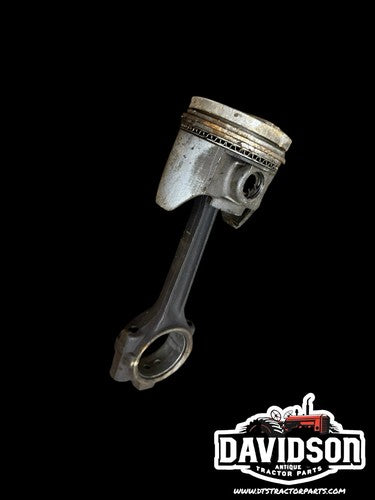 International 504 C-153 Gas Piston W/connecting Rod Antique Tractor
