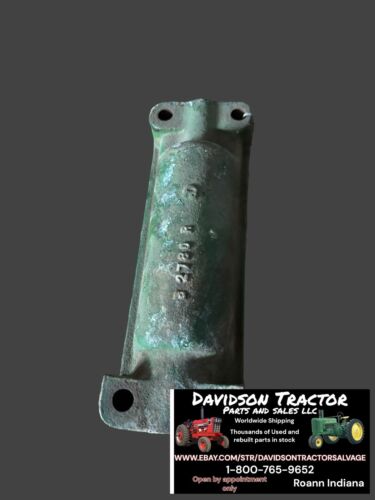 JOHN DEERE B2780R  CLUTCH FORK HOLDER HOUSING ANTIQUE TRACTOR