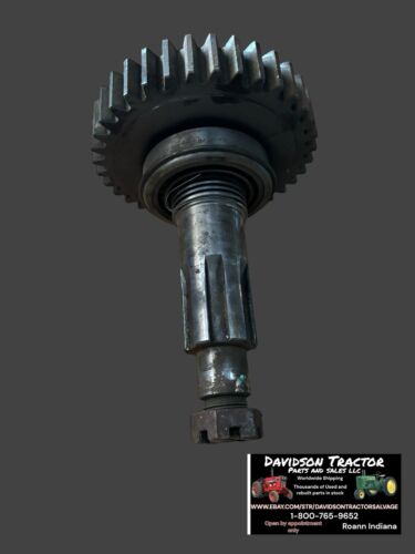 JOHN DEERE 620 630 TRANSMISSION DRIVE & SHAFT GEAR A5572R AA6523R