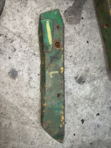 John Deere 2510,2520,3020,4000,++,4430 Left Sway block